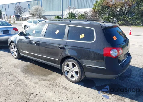 2008 Volkswagen Passat Komfort z USA, uszkodzony, nr VIN WVWLK73C88E125980